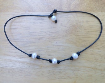 pearl choker- 3 pearl choker- leather pearl necklace- boho style choker