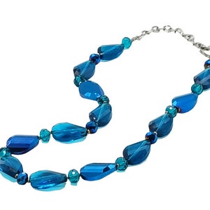 Vintage Blue Green Faceted Crystal Beaded Necklace