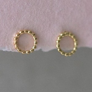 Circle | Ohrstecker | pünktchen | 925 Sterling Silber vergoldet | Kreis| Ohrschmuck | Ohrringe | Trend | für Frauen |offener Kreis