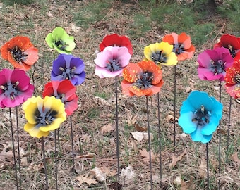 Group of 2 Metal Poppy Oriole Bird Feeder  Flowers