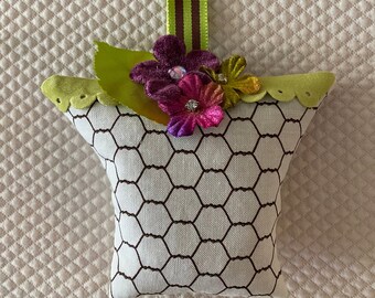 Lavender sachet- basket sachet,  basket ornament, spring decor, girlfriend gift, mothers day gift