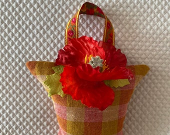 Lavender sachet- basket sachet, Easter basket ornament, spring decor, girlfriend gift
