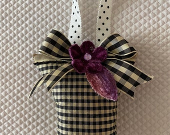Lavendel zakje-mandje zakje, mand ornament, lente decor, vriendin cadeau, moederdagcadeau