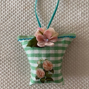 Sacchetto di lavanda - sacchetto per cestino, ornamento per cestino, decorazione primaverile, regalo per la fidanzata, regalo per la festa della mamma