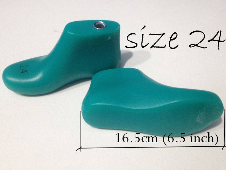 Plastic shoe lasts for felt shoes and slippers for baby image 4