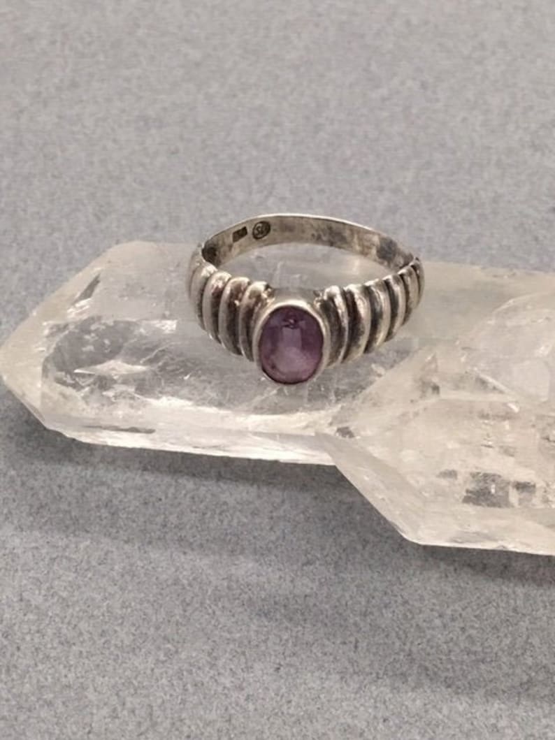 Silver Amethyst Ring Sterling 925 Purple Gemstone Ribbed Band Size 5.75 Vintage Jewelry Gift