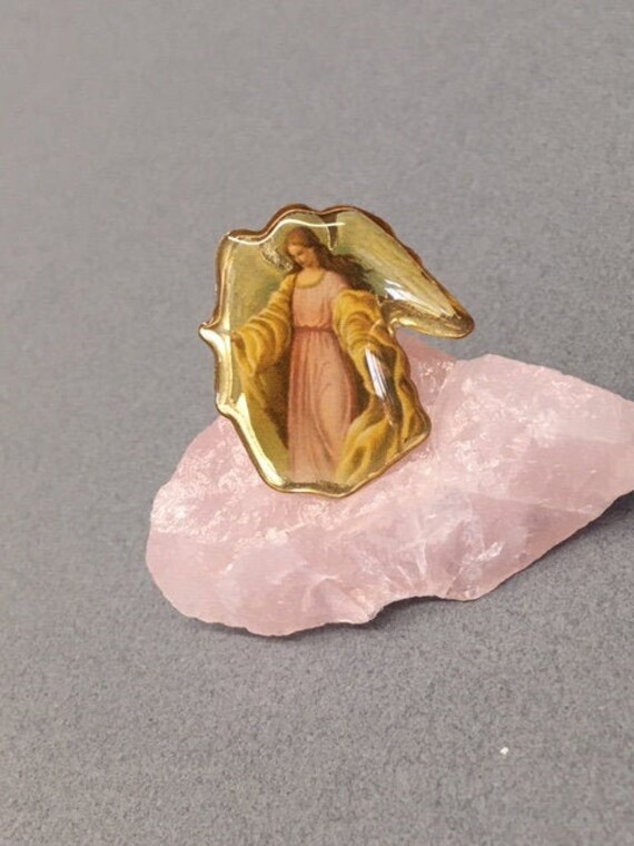 vintage guardian angel lapel Gem