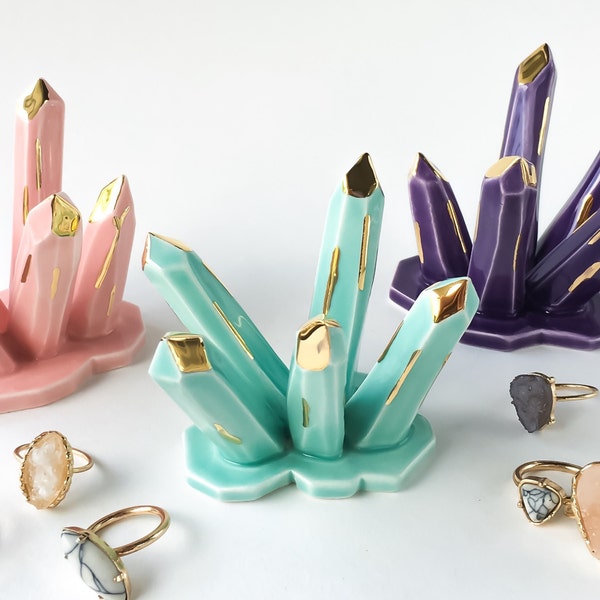 クリスタルリングホルダー - Modern Mud製リングホルダー、セラミッククリスタル、バレンタインデー、彼女へのギフト、セラミックリングホルダー、リングディッシュ（Modern Mud製）