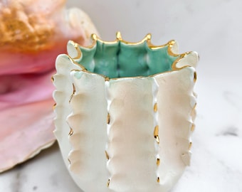 Ocean Inspirierte Vase mit 22k Goldrand - Handgemachte Beach Wohndekoration, Aqua Porzellan