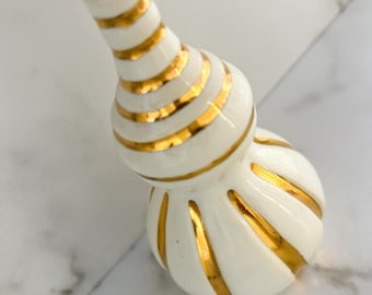 Weiß und Gold gestreifte Keramikknospenvase - Weiße und Goldvase, moderne Keramikhochzeitsgeschenk, Muttertagsgeschenk, Keramikvase, Knospevase