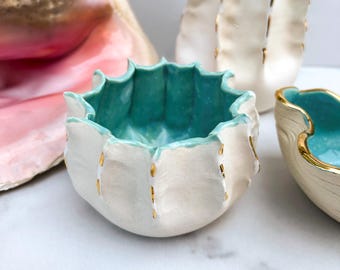 Living Oceans Pflanzgefäß mit 22.000 Akzenten - Handgemachtes Strand Wohndekor, Aqua Porzellan Keramik