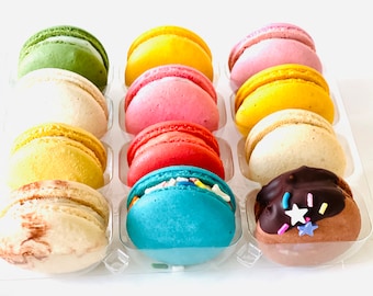 12 French macarons