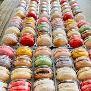 24 Macarons - assorted flavors