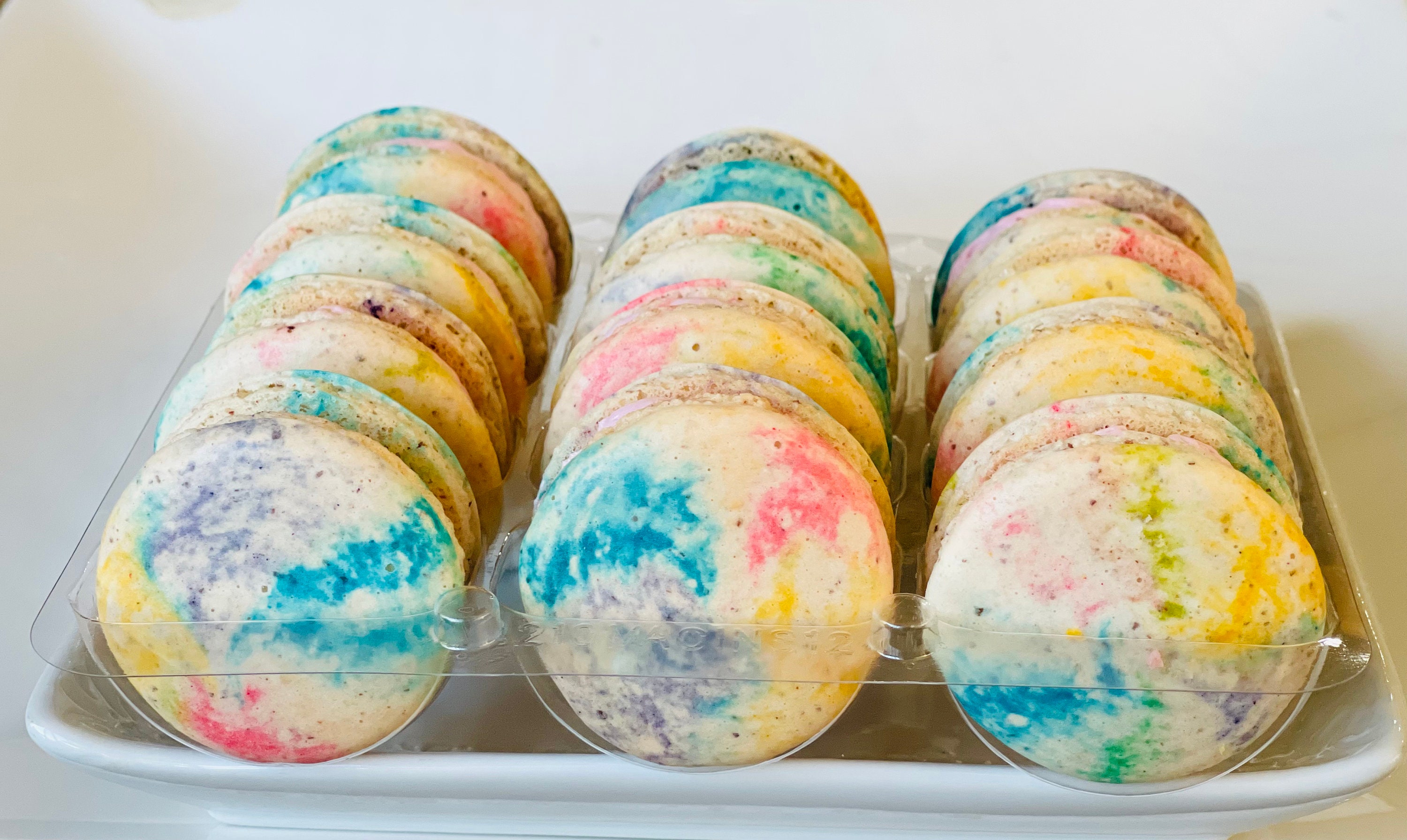 12 Cotton Candy French macarons