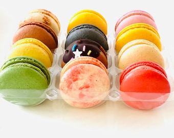 12 French macarons