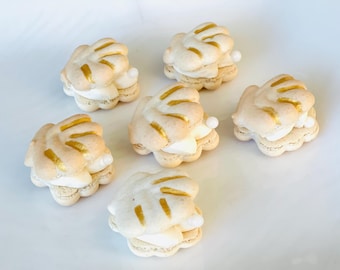 Off White Seashell Macarons