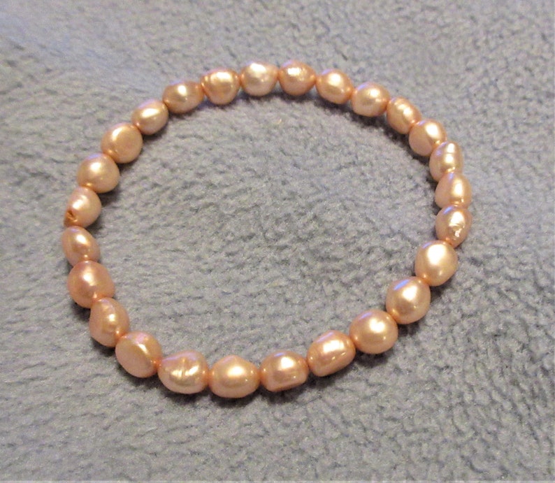 Natural Pearl Stretch Bracelet