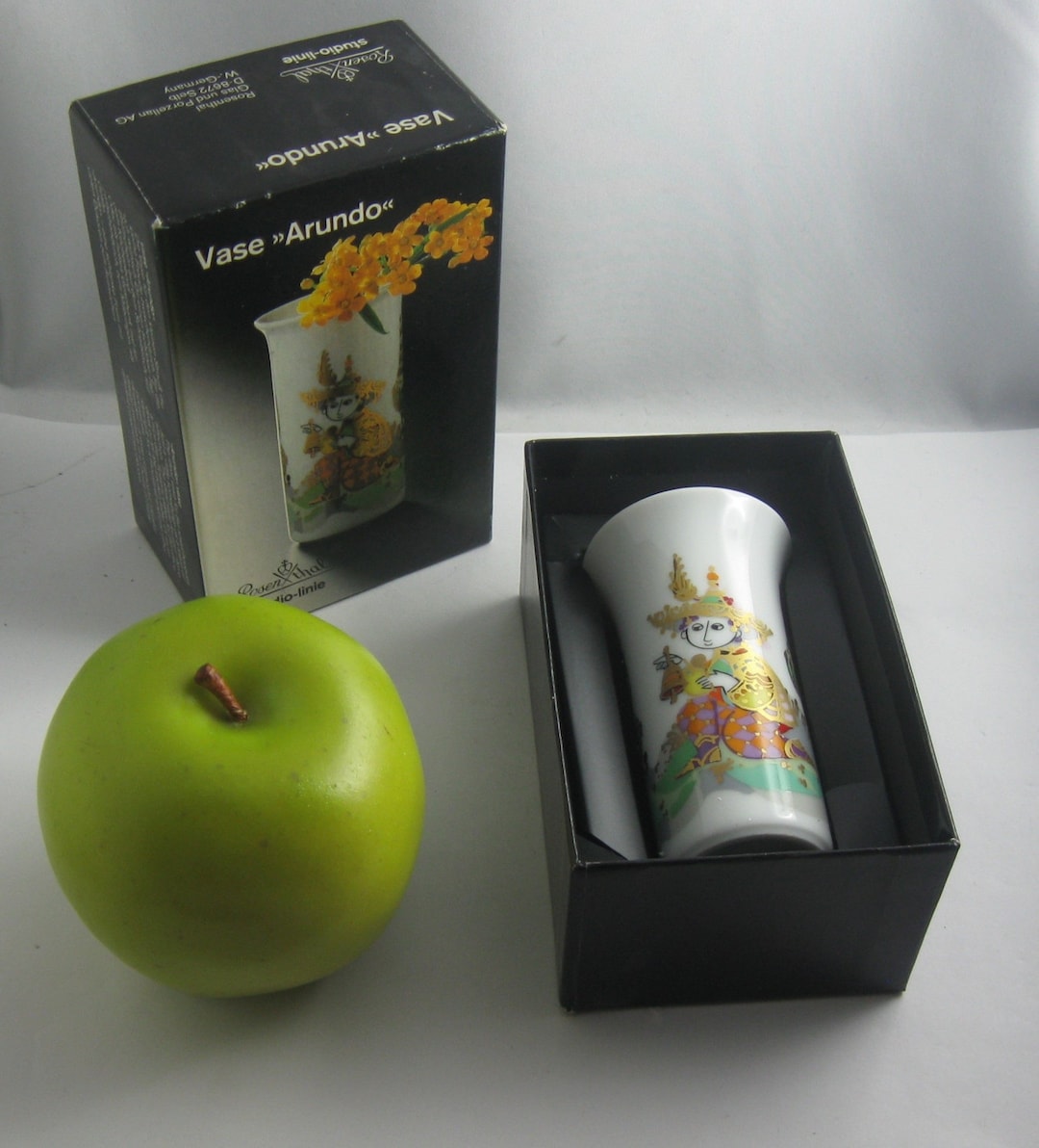 ROSENTHAL Studioline Germany. Small Porcelain Vase ARUNDO papillon