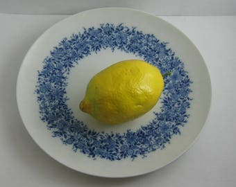 Rosenthal Germany studio-line. Porcelain plate / dessert plate. Romance Benares. White with blue. Bjorn Wiinblad. 1970s porcelain. VINTAGE