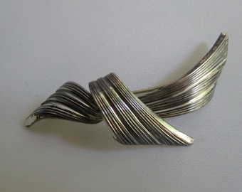 Dreamlike, older Theodor Klotz brooch made of silver 835 Ag. Hallmarked: 835 TK. VINTAGE Silver Jewelry
