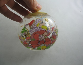 Bola de cristal ROSENTHAL "Navidad (Papá Noel)". Decorada por Bjoern Wiinblad. Diámetro aproximado: 8 cm. Decoración para el hogar. Bola para árbol de Navidad. VINTAGE.