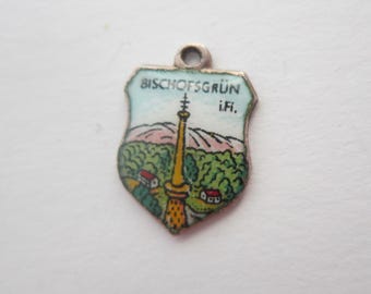 82/ Bischofsgrün in the Fichtelgebirge. Coat of arms pendant for charm bracelet. Germany. Silver and enamel. VINTAGE souvenir silver pendant