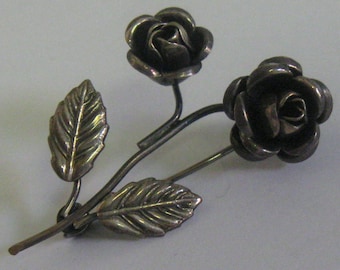 Art Deco rose brooch (2 flowers). Silver (800 Ag). VINTAGE