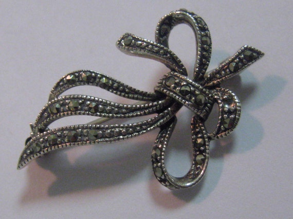 Broche Vintage Noeud En Argent 800 Avec Marcassites - Ancienne Et En Bon état