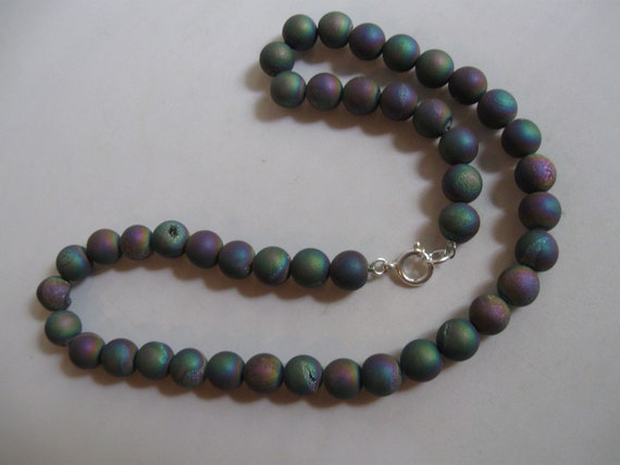 Elegant pearl necklace made of balls made of trea… - image 3