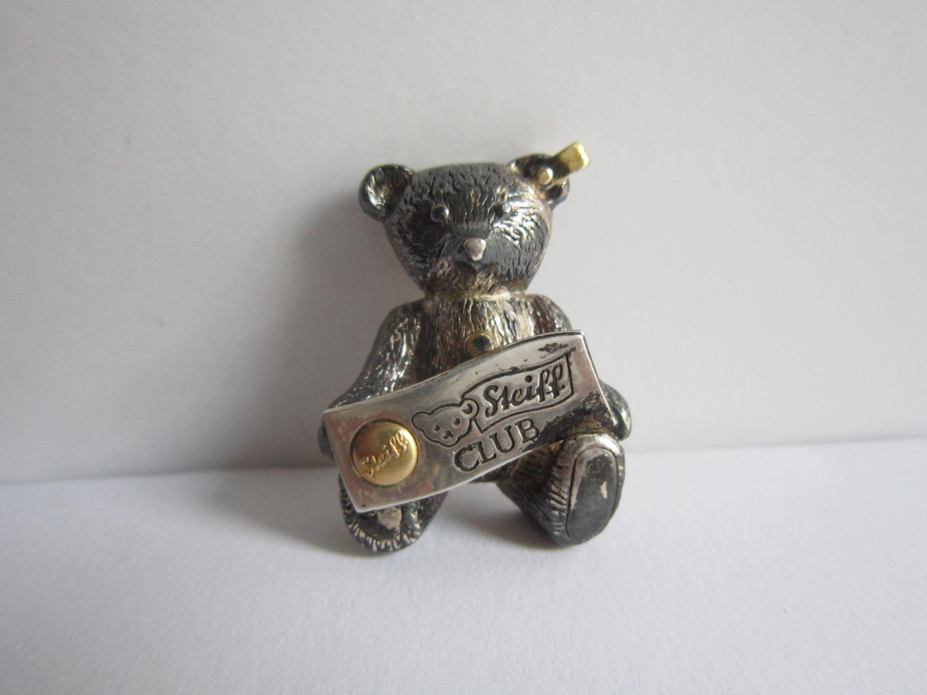 Steiff Club 93 Sterling Silver Pinクラブギフト Steiff Club 93 Sterling Silver Pinクラブギフト STEIFF Club Gift