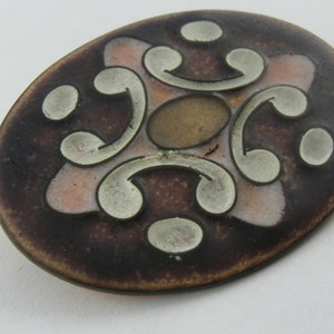 Magical matt enamel brooch (cells enamel). Very harmonious colors in brown - rosé - nature. Unsigned. 1960s VINTAGE