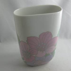 Rosenthal Germany studio-linie. Porzellan Vase. Dekor Irischer Frühling. Design Rosemonde Nairac. 1970er Jahre Design. VINTAGE
