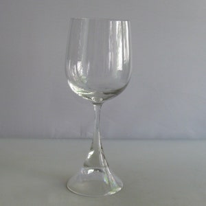 Rosenthal studio-linie &gt;&gt;CLAIRON&lt;&lt; clear. Design: Sigrid Hartmann Reelitz, 1971. White wine glass, height approx. 18 cm. 1970s VINTAGE