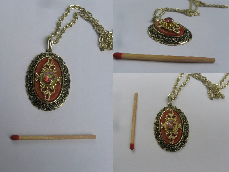 Vintage Shrill FASHION JEWELRY pendant on a gold chain More kitschy is hardly possible :- Marked GERMANY