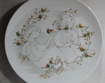 ROSENTHAL studio-linie Tyskland. STOR tallrik / väggtallrik. Dekor: kärlekshistoria. Design: Bjoern Wiinblad. Diameter ca 32,5 cm. VINTAGE