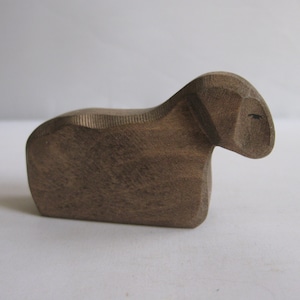 Ostheimer wooden figure / wood animal. Wooden toy. Lamb brown lying. Also figure for Ostheimer nativity scene. Ostheimer Christmas. VINTAGE