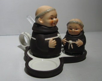 Goebel W. Germany. CRUET STAND (4-piece: pepper, salt, mustard, tray) monk "Friar Tuck". 1950s GOEBEL porcelain art from Germany. Vintage