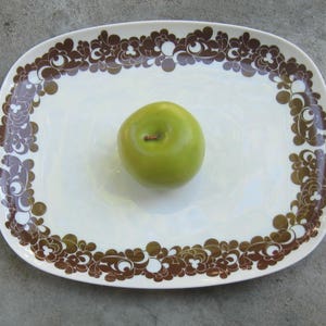 Rosenthal studio-line Germany. Plus Cordial brown. Meat plate / platter. Design Wolfgang Karnagel. 1970s. Size 31 cm x 25 cm. VINTAGE