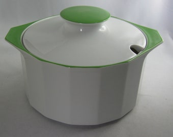 ローゼンタールのドイツスタジオライン。磁器製の陶器/蓋付きボウル。ポリゴンの形状。装飾スニオン。タピオ・ヴィルカラ。 1970年代。ビンテージ