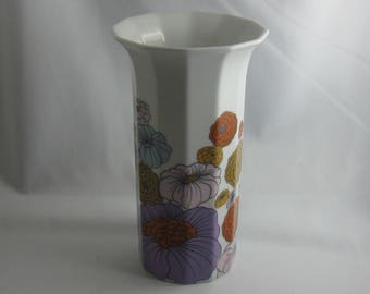 ROSENTHAL Germany studio-line. Polygon, Decor Patras. Design Tapio Wirkkala. Flower vase. Height approx. 19 cm. VINTAGE
