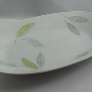 ROSENTHAL Selb Germany. serving platter/bowl. Form 2000. Colorful leaves. Approx. 24.5x14cm. 50s / 60s. collectible. VINTAGE