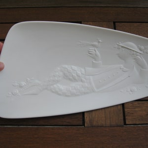 ROSENTHAL Selb-Plössberg Bavaria Germany. Porcelain object / porcelain plate 767-2. Design Bjorn Wiinblad. Length about 30 cm. VINTAGE