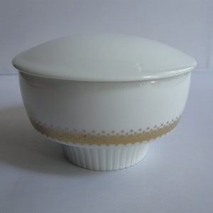 ROSENTHAL Germany. Modulation gold rondell. Design Tapio Wirkkala (1967). Porcelain sugar bowl with lid. VINTAGE