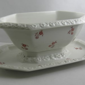 Rosenthal Selb-Germany U.S. Zone. Age old porcelain sauce boat MARIA. 1940s porcelain collector&#39;s item. VINTAGE