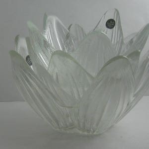 ROSENTHAL Germany studio-line. Bowl (Ø 17 cm, H 9 cm) and 3 small bowls (Ø 13 cm, H 7 cm) made of glass in lotus flower shape. VINTAGE