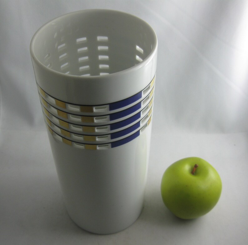 Large porcelain artist vase with breakthrough pattern Marcello