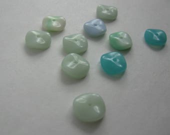 1940s glass beads: 11 pieces of genuine Bohemian glass beads in wavy shapes and various colors. Vintage Pearls TREASURE