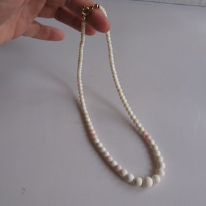Collier Ras Du Cou En Corail Peau D'ange - Style Art Déco - Occasion Parfait état