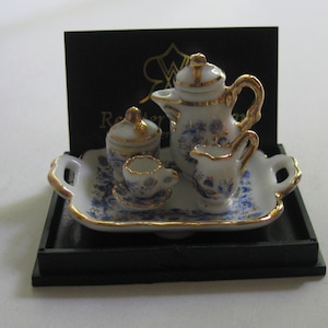 Dollhouse miniatures made from original Reutter porcelain. Made in Germany. Format 1:12. Composition coffee tray decor gold onion. Vintage