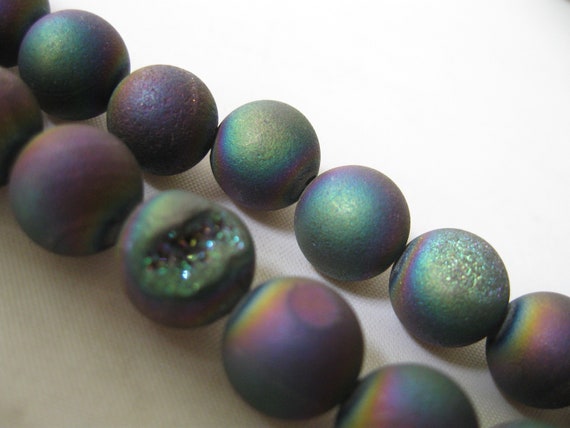 Elegant pearl necklace made of balls made of trea… - image 6